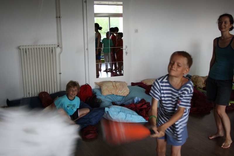 Village Camps International Summer Camp Leysin, Switzerland 2026-08-15 https://www.villagecamps.com/journals_admin/images/698-34-slumber party (21).jpg